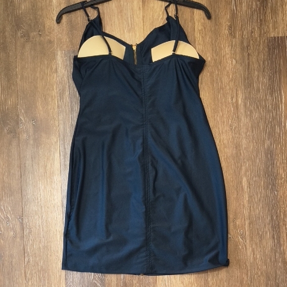Iris Black Bodycon Spaghetti Strap Top - Picture 3 of 3